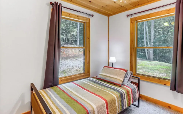 Mccaysville Cabin: Fire Pit, BBQ + More!
