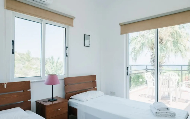Cleopatra Villa
