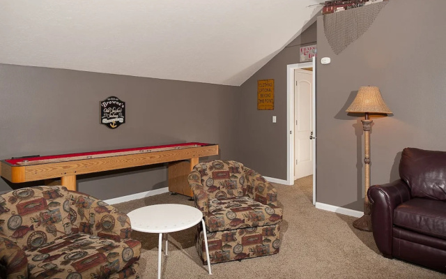 Browne's Beach n' Pad 3 Br home by RedAwning