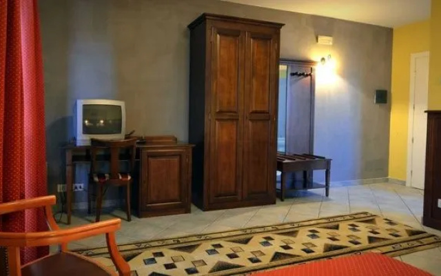 Oasis Hotel