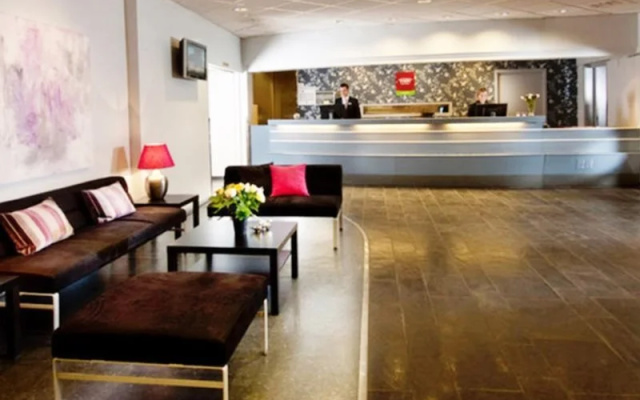Thon Hotel Høvik