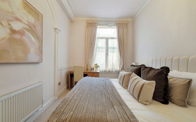 Hertford Flat 12