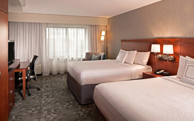 Courtyard By Marriott Farmington