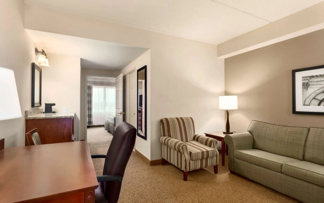 Country Inn & Suites by Radisson, Buffalo South I-90, NY