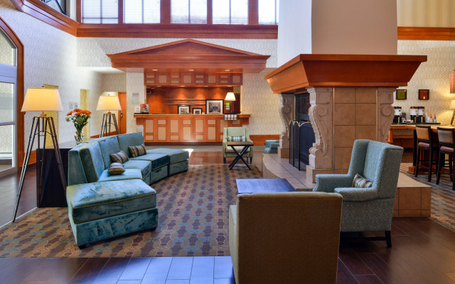 Hampton Inn & Suites By Hilton Calgary- University Northwest