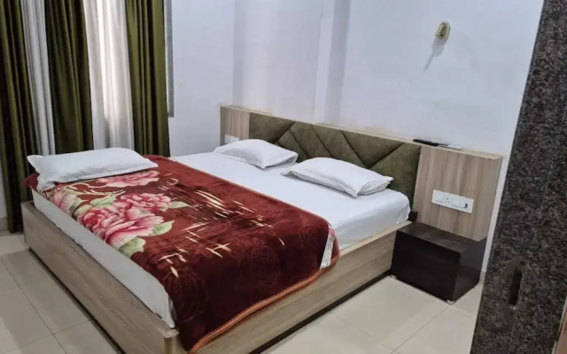 Shree Hanuman Hotel
