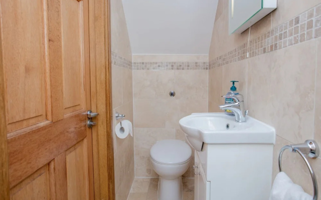2 Bedroom Apartment In Fulham