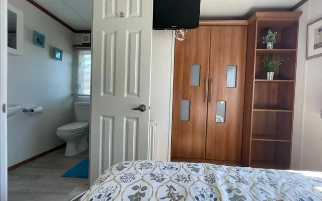 27 Tower View Pevensey Bay Holiday Park Beach