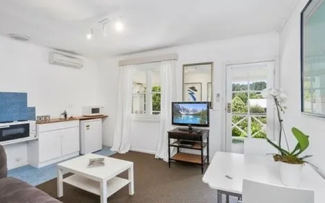 Lake Daylesford Apartment 6