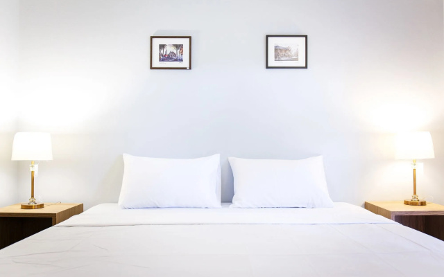 Ratana Hotel