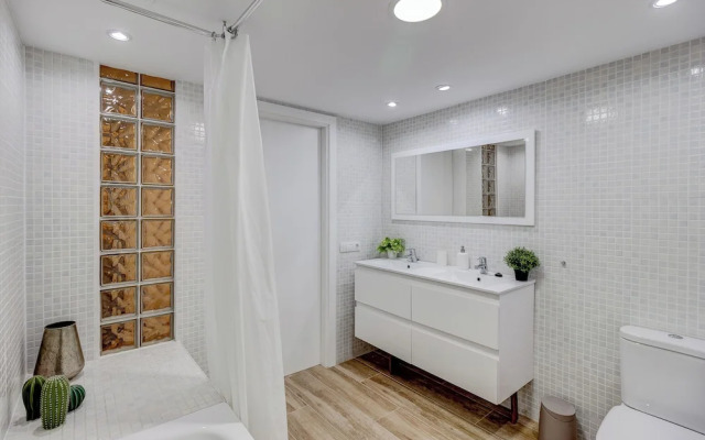 Beautiful Apartment Caleta Interian Beach