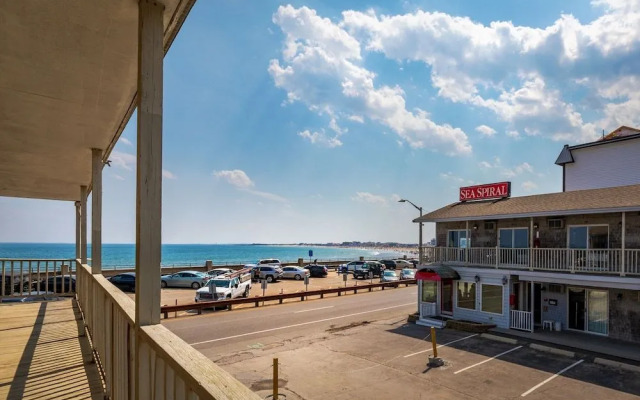 Sea Spiral Suites