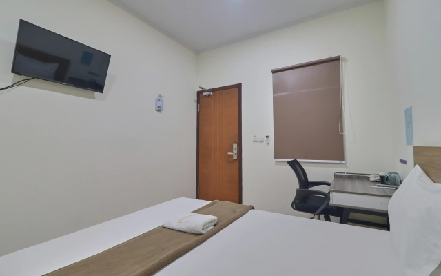 Aranis Hotel