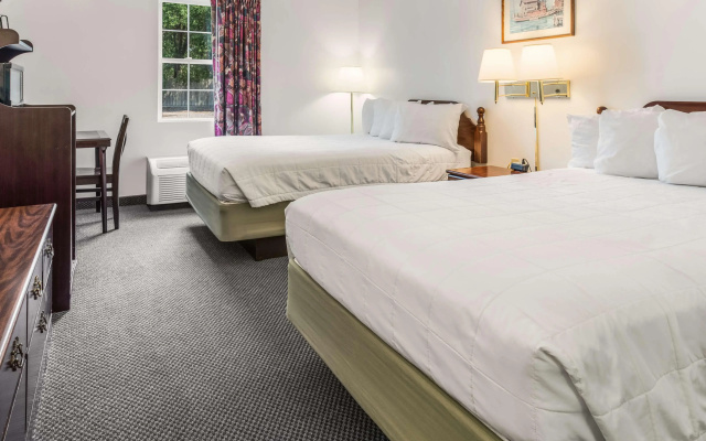 Knights Inn Sandusky
