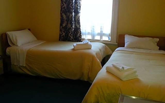 Gladstone Grand Hotel