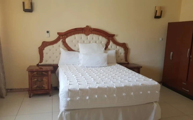Twin Cave Lodge