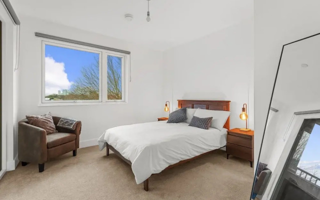 London - 1 Bed Apartment - Sleeps 2 - Long Stays