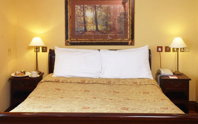 Best Western Old Tollgate Hotel & Restaurant