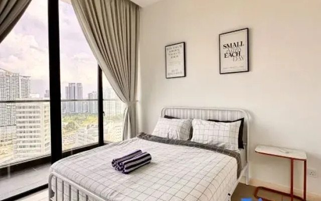 D’Pristine 4 bed room opposite legoland and medini