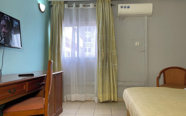 Peninsula Hotel Bonamoussadi Douala
