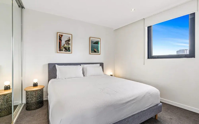 Pristine 2-bed Unit With Beautiful City Landscape