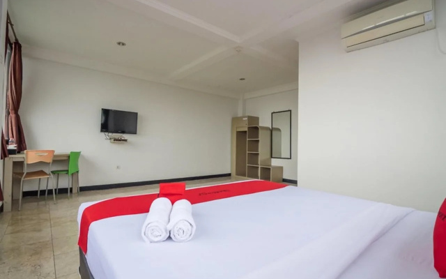 RedDoorz Near Stasiun Kota Sukabumi