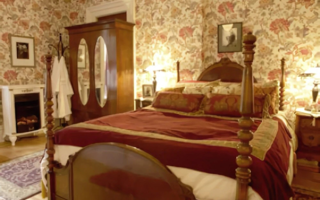 Moondance Inn Bed & Breakfast