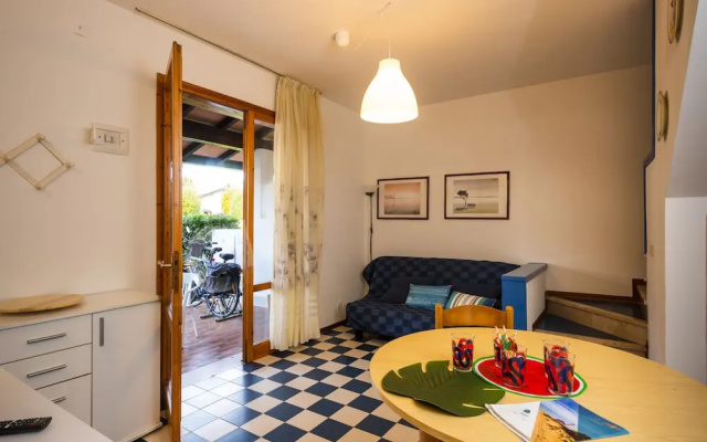 Cozy Townhouse for Families With Pool and Garden