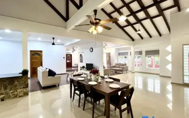 K8 Villa Melaka / 10pax 4BR/8min to Jonker Malacca