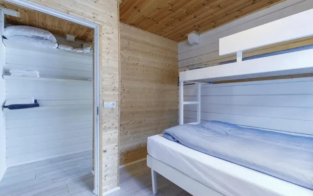 Blue Viking Luxury Cabin