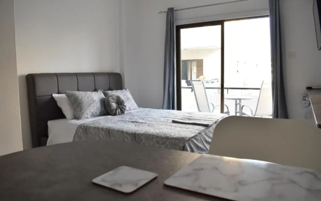 Marias Apartment - in city centre,near beach