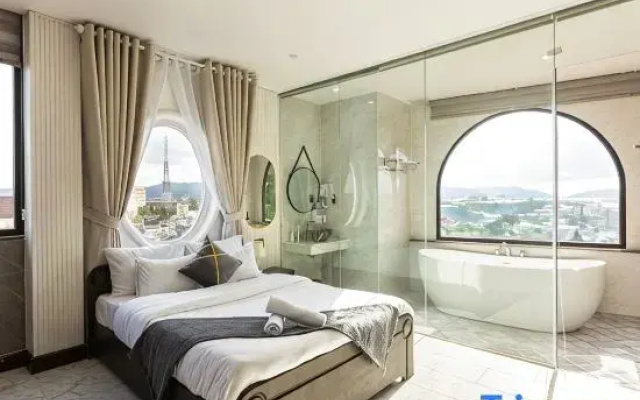 HT House