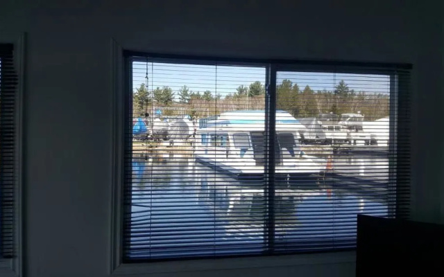 Diverse Rentals & Vacations FLOATEL