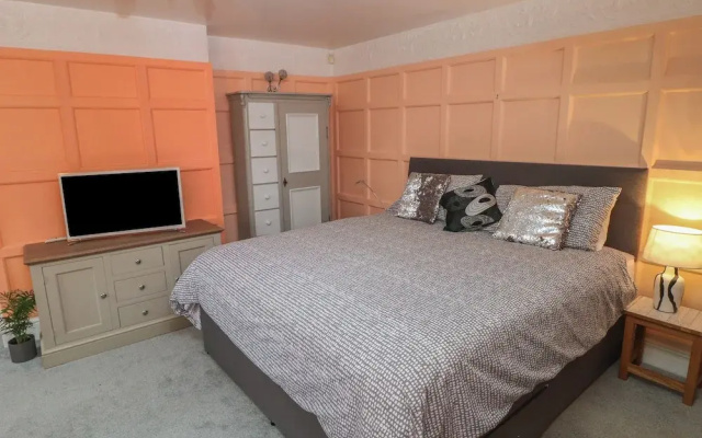 The Laurels Flat