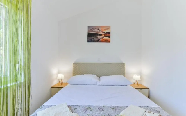 Cascade villas with private garden and jacuzzi