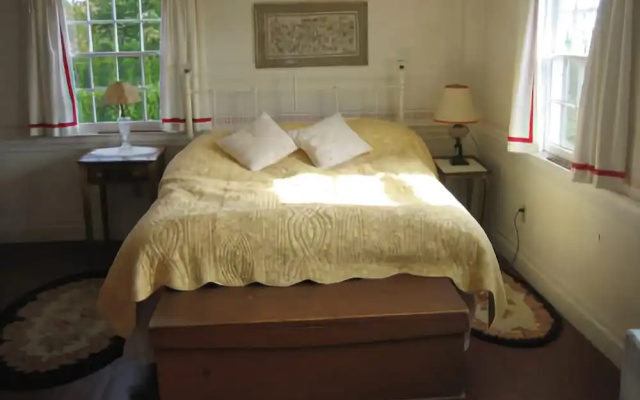 Cobblestone Farm - Six Bedroom Home