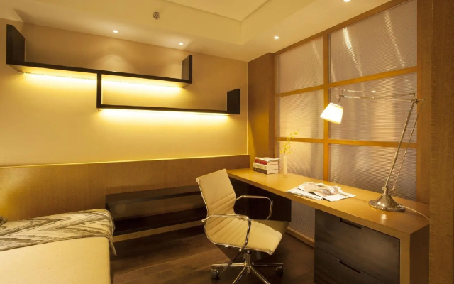 Lee Garden Service Apartment