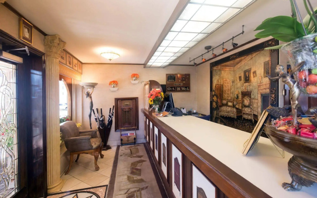 Atrium Inn