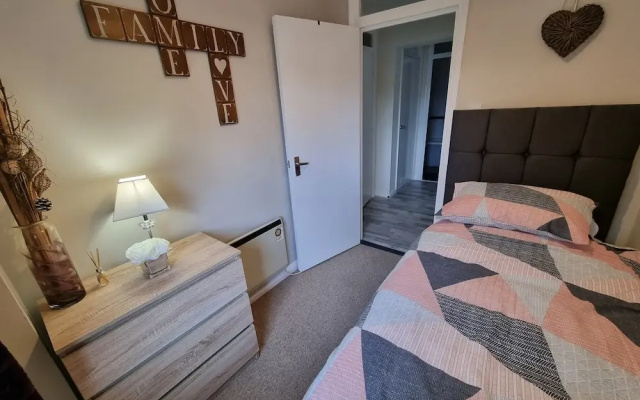 360 Serviced Accommodations - Swan Path Retreat - 2 Bedroom Apartment