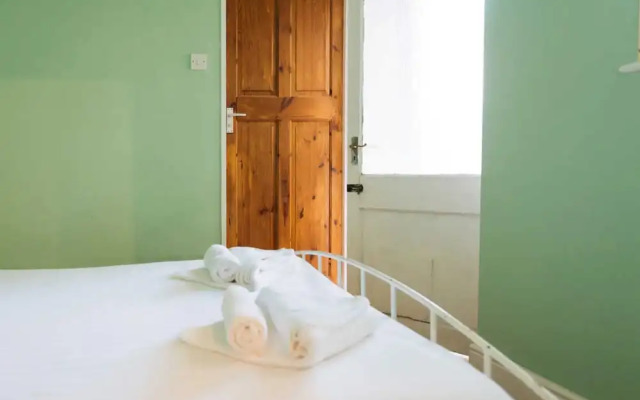 Peaceful 1BD Flat With Private Garden, Brighton!