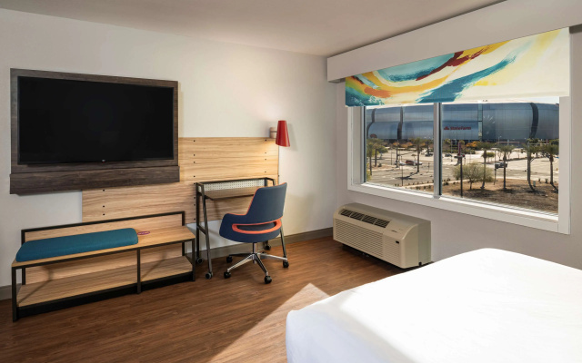 Tru By Hilton Phoenix Glendale Westgate, AZ