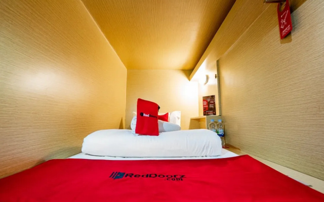 Reddoorz Hostel @ Pod House Makassar