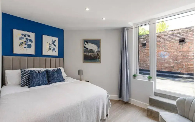 Perfect Flat Next to Highgate Station