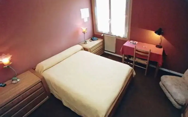Brit Hotel Armor
