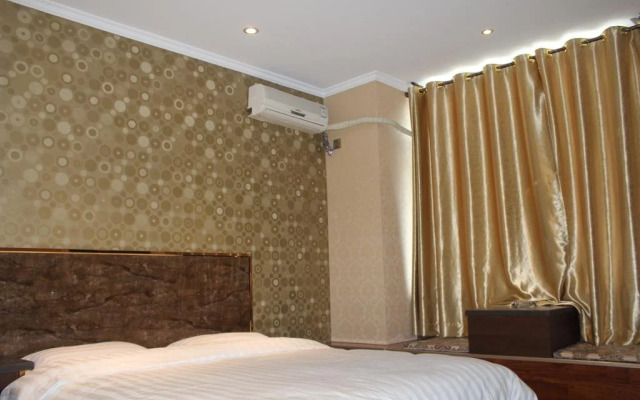 Zhangye Liangmao Hotel