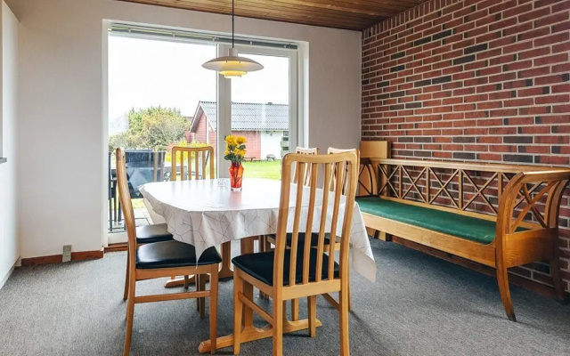 7 Person Holiday Home in Frostrup