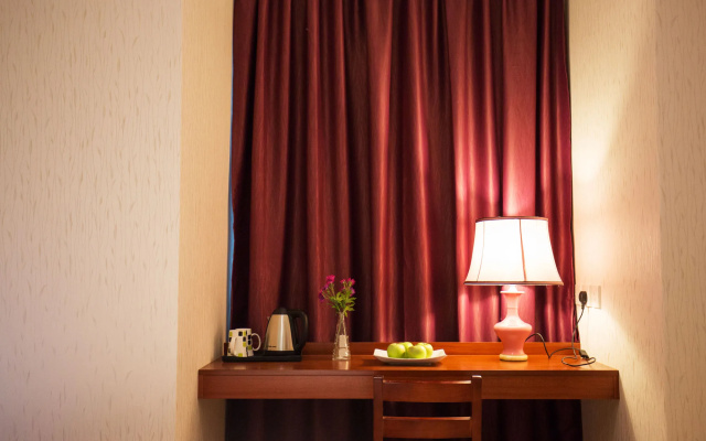 Отель Metro Winner Hotel