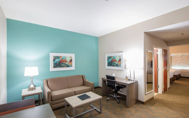 Holiday Inn & Suites Lake City by IHG