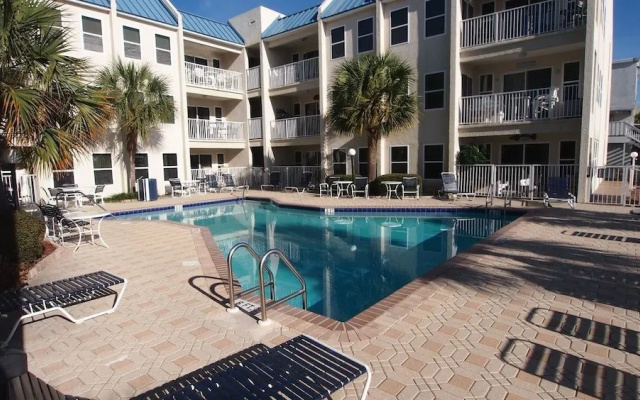 Blue Suede Shoes - 2 Br Condo