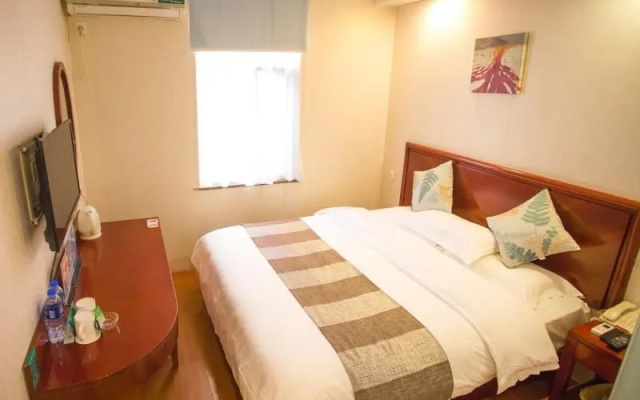 Greentree Inn Shanghai Pudong Airport Chuansha Express Hotel